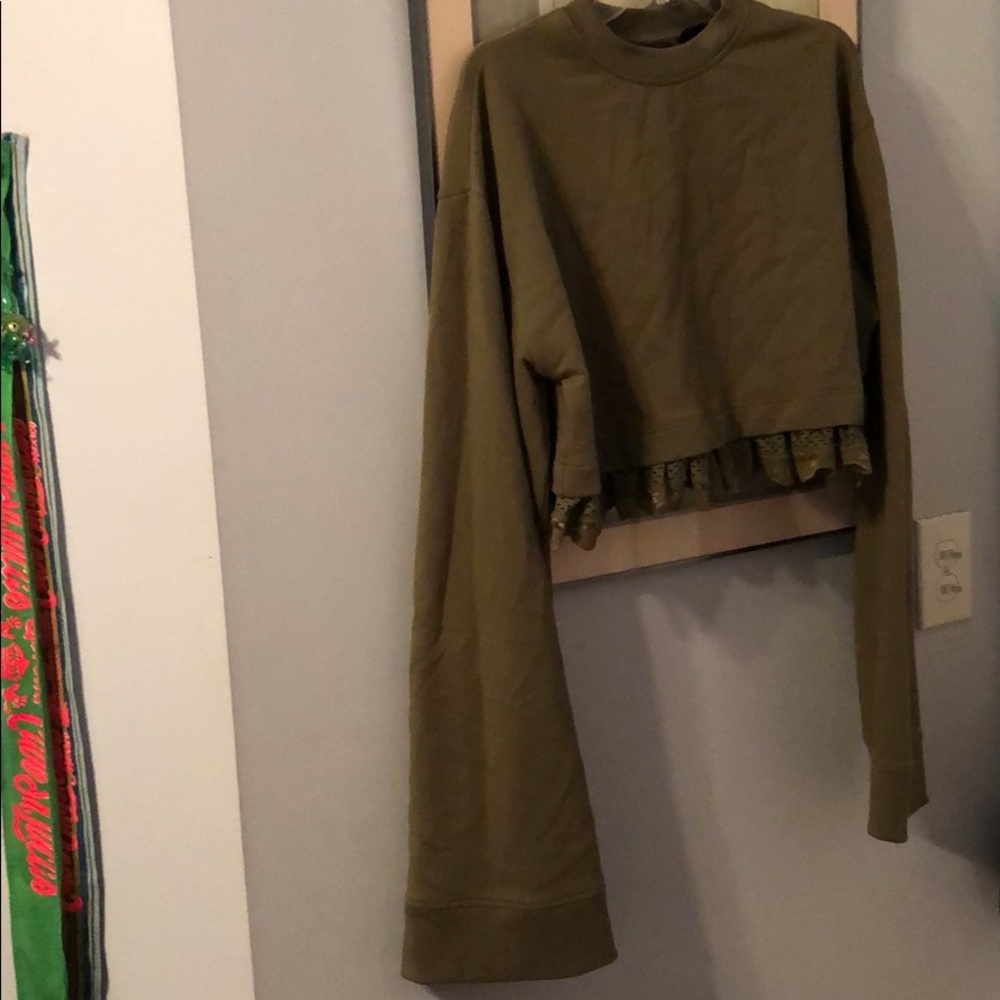 FENTY CROP TOP
